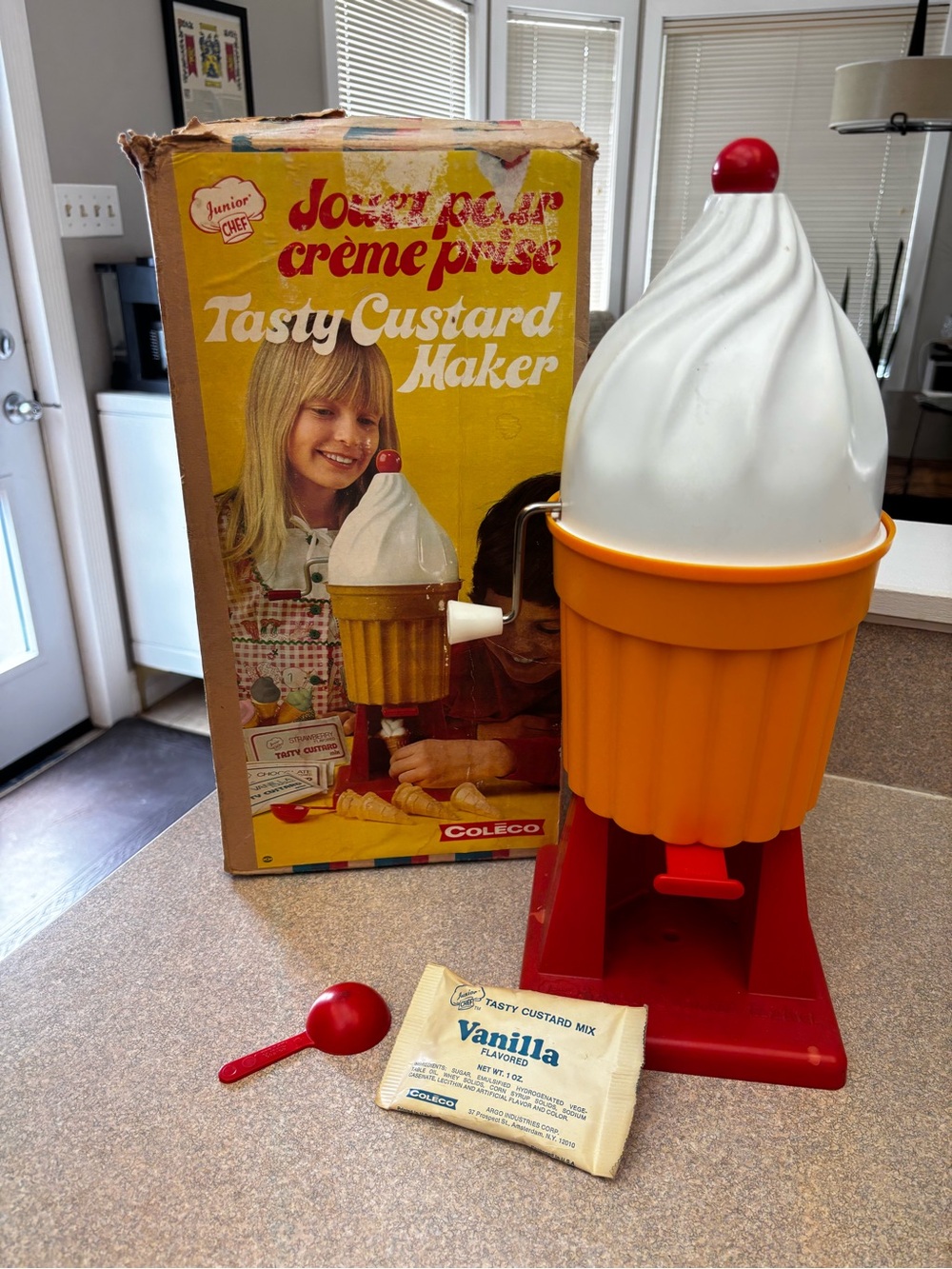 Coleco Tasty Custard Maker - Orange & White Retro Ice Cream Toy